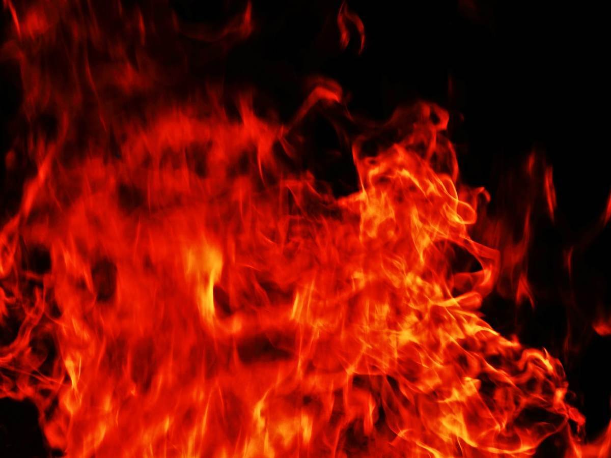 red flames of fire